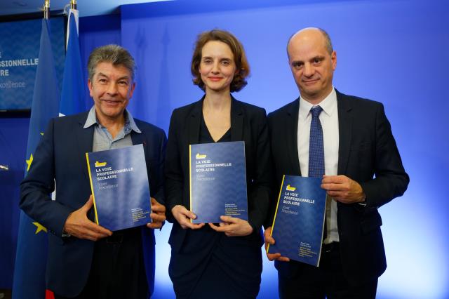 De g à d : Régis Marcon, Céline calvez et le ministre de l'Education Nationale, Jean-Michel Blanquer, le 22 février dernier.