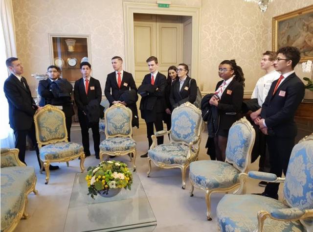 dans le salon de la présidence du Sénat