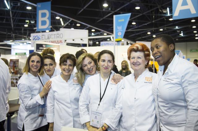De nombreuses femmes chefs étaient au rendez-vous, avec, notamment, Annie Feolde, co-marraine du salon (2ème en partant de la g sur la photo)