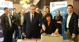 Pose de la première pierre: Gilles Duboisset, président de la CCI de l'Allier, Florence Bralic,...