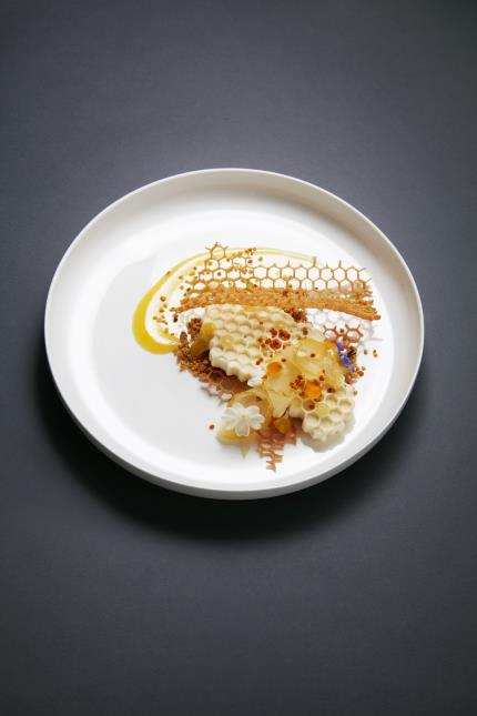 Lebey du meilleur dessert : Miel de maquis corse givré au parfum de citron et d'eucalyptus par Michaël Bartocetti.