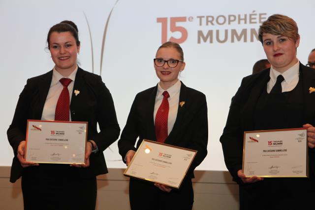 Le podium des élèves sommeliers avec Anne-Laure Flamand, Louise-Anne Ruhlmann et Manon Dufayet de gauche à droite.