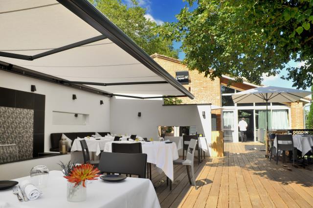 La terrasse, un havre de paix en zone artisanale