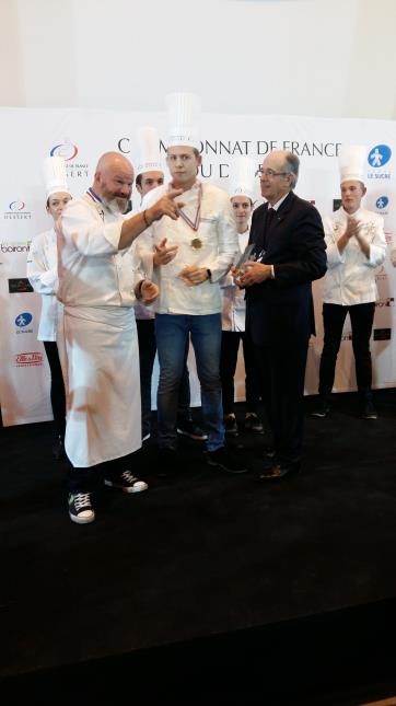 Enzo Franzi, du CIFA de l'Yonne à Auxerre, champion de France du dessert junior.