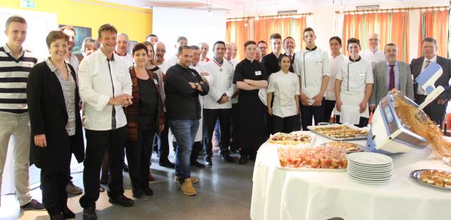 Entre concours et conférences, l'ensemble de l'équipe pédagogique du lycée, les chefs et les partenaires se sont mobilisés pour sensibiliser les élèves du lycée à la préservation des ressours halieutiques.