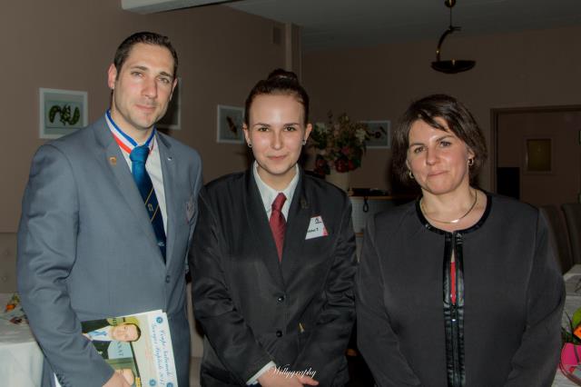Au centre, la lauréate, Lia Seguin, élève en terminale bac pro services, au lycée Anna Judic.