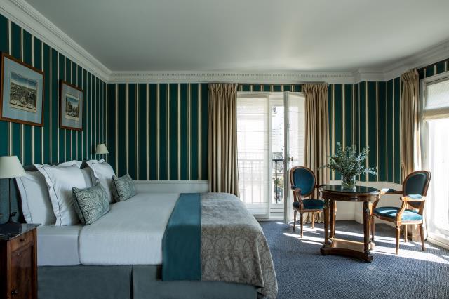 L'hôtel Brighton, le long du jardin des Tuileries, fait partie de la collection d'hôtel Esprit de France.