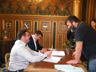 Jean-Christophe Bergamino et Oliviier Geoffroy font signer la charte
