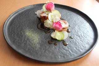 Lapin, radis, chou-fleur, la recette de Kazuyuki Tanaka, Racine, Reims
