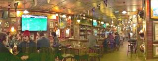Directement inspiré d'un pub de Dublin, O'Green Oak à Mont-de-Marsan attire des clients de toute la...