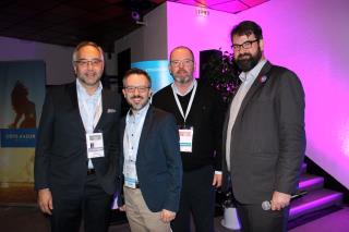 de g. à d., Bruno Mercadal, Martin Soler, Marc Laborie, participants et Thomas Yung, animateur de...
