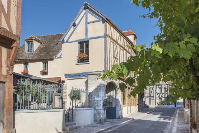 L'hôtel Aux Vieux Remparts, à Provins.