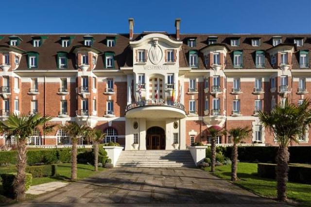 L'hôtel Barrière Le Westminster.