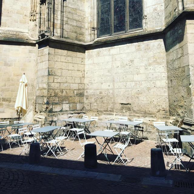 La terrasse du restaurant le Petit Bec le 2 juin, premier jour de reprise