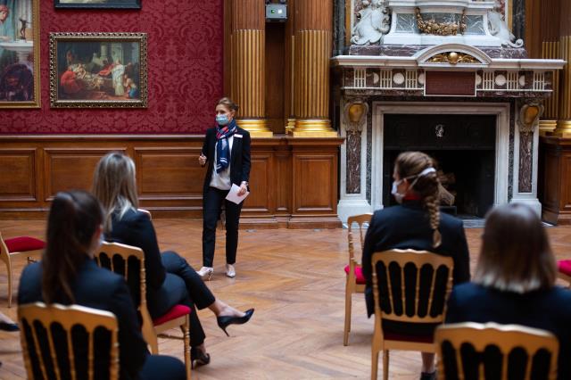 Rentrée Mémorable à Ferrières, Krumma Jonsdottir Directrice Adjointe accueille les étudiants en double diplôme MSc Skema – Ferrières.