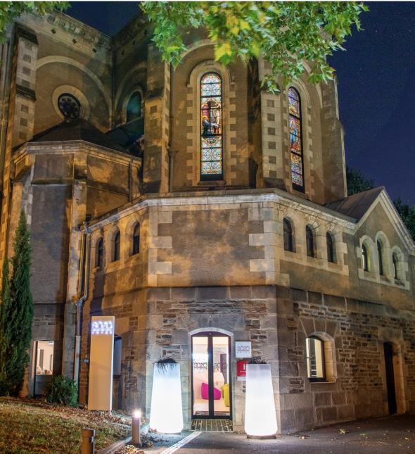 La chapelle Notre-Dame-des-Anges à Nantes (44000), est devenue le SOZO hôtel.