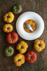 Une des inspirations du menu 'Univers Mirazur Fruit', 'Tomatte'