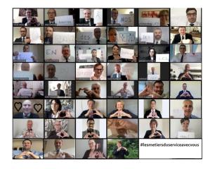 La photo O Service pour rendre hommage aux héros dans les hôpitaux.