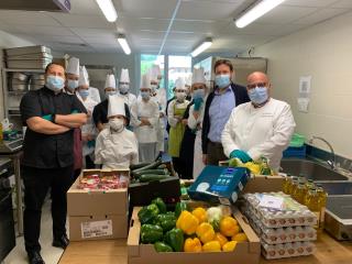 Les BTS MHR stagiaires du GRETA du lycée Ambroise Croizat bénévoles