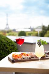 Le rooftop éphémère de l'Hôtel de Crillon, au sixième étage du palace