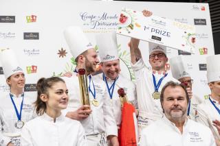 Jean-Sébastien Guinet, Patrick Bovon (coach) et  Nicoll Notter avec Jessica Prealpato et Pierre...