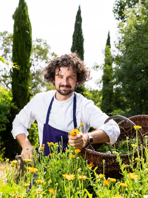 Romain Zarazaga, jeune chef de 29 ans, obtient sa 1ère étoile un an après l'ouverture de Lueurs, dans le Maine-et-Loire