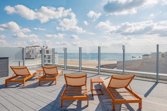 Solarium sur le rooftop de l'hôtel Coeur Marin