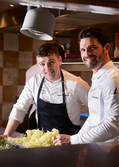 Le chef Anthony Bonnet et son bras droit, Joseph Doverman.