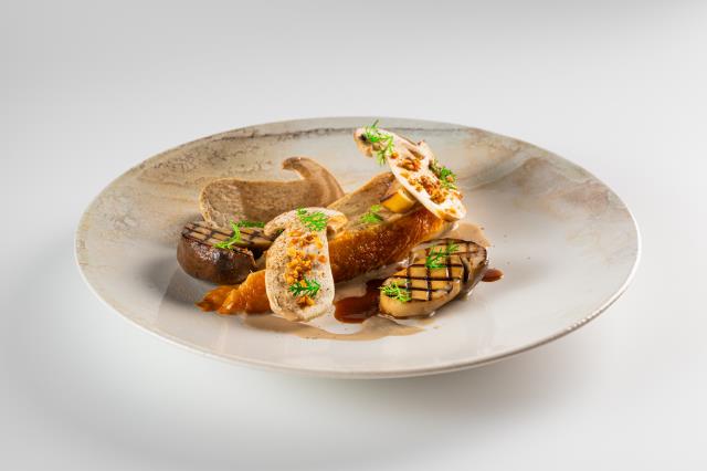 La volaille et la Champagne racontées par Philippe Mille, chef doublement étoilé au restaurant Arbane, à Reims.