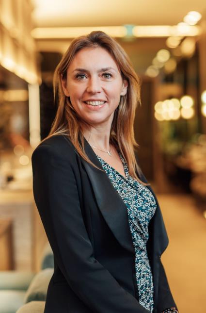 Sandrine Cambazar est Directrice des ressources humaines du Groupe Yannick Alléno.