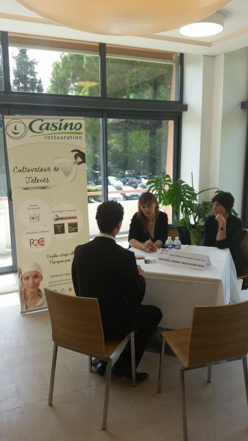 Les étudiants en entretien avec leurs futurs recruteurs