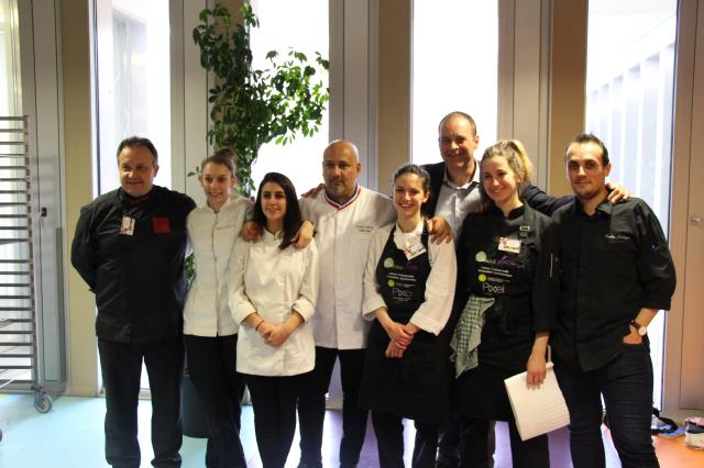 Les quatre finalistes du concours design culinaire et de gauche à droite, Jérôme Dutois, Fauchon, Frédéric Anton Le Pré Catelan, Philippe Mella L'Omarec, Nicolas Bacheyre