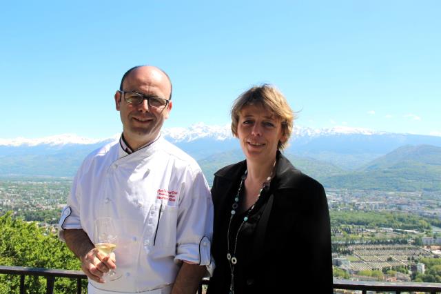 Laurent Gras et sa soeur Aline poursuivent la saga familiale lancée par ses arrières grand-parents voilà 120 ans. Une place de choix pour défendre aussi le métier de restaurateur : président de l'Umih38 de 2010 à 2015, Laurent en est depuis le vice-présid