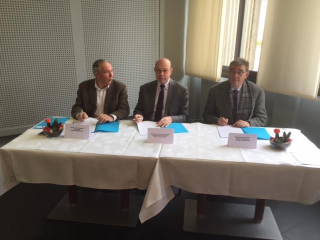 Signature de la convention entre l'IME et le lycée jean Monnet