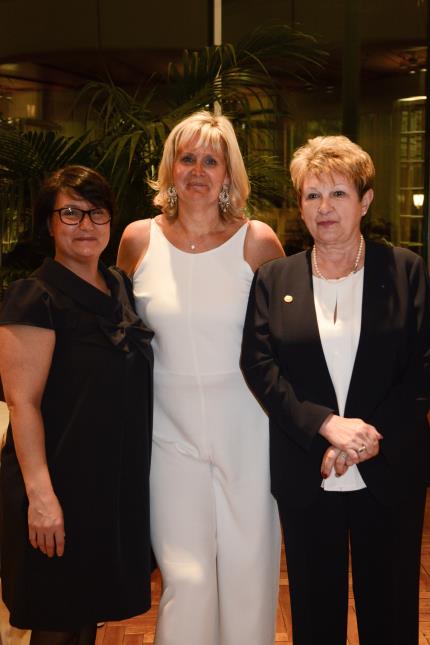 De gauche à droite : Christine Bourgaux, Corinne Veyssière et Nicole Spitz, fondatrice de l'AGGH
