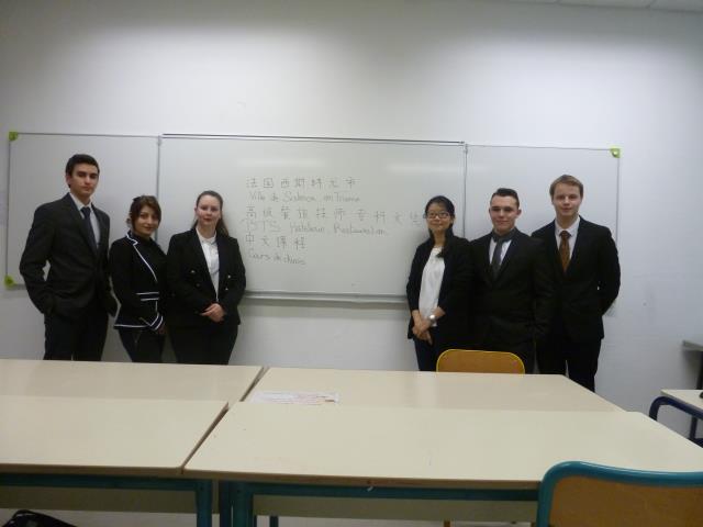 Mme Hsiang-Yu Yang-Baltes et ses 5 apprentis