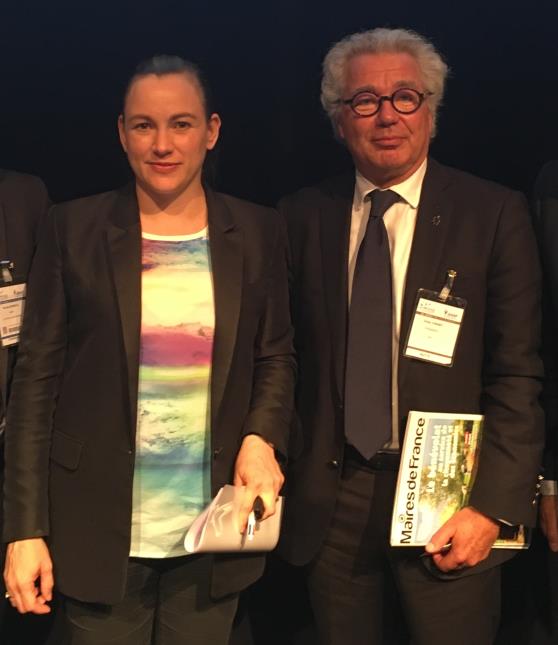 Axelle Lemaire et Didier Chenet lors du Congrès des Maires de France, qui s'est achevé hier, à Paris.