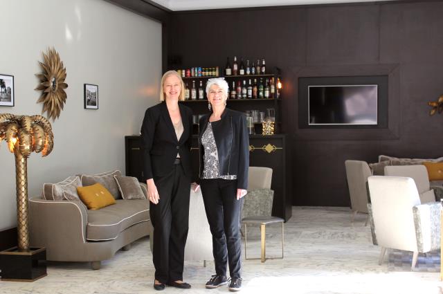 de g. à d., Sanna Gehrke, directrice de la Malmaison et Isabelle Rochelandais, Vice-Présidente de Choice Hotels France