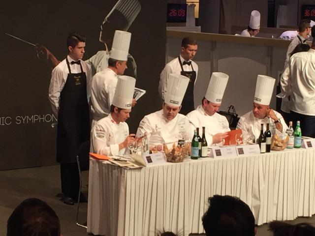 Rasmus Kofoed, président d'honneur, Sergee Vieira, président du jury, Zoltan Hamvas, président du concours et Jérôme Bocuse.