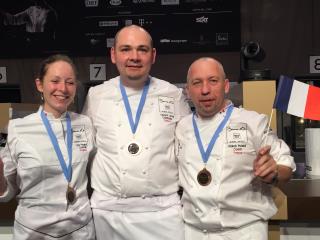 Léa Fageol, commis, avec Laurent Lemal et leur coach Franck Putelat.