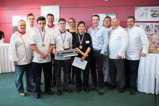 Le jury, présidé par Stéphane Rotenberg et constitué de chefs, professeurs de cuisine et...