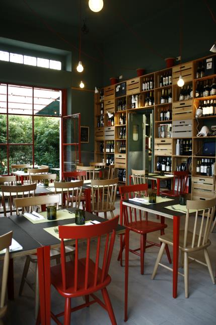 Erba Brusca : une décoration contemporaine dans l'esprit d'un bistrot parisien
