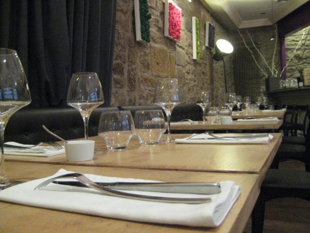 La salle de l'Effervescence au décor dépouillé.