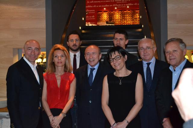 De g. à d. : Denis Hennequin, PDG du groupe Accor, Julie Grégoire, directrice marketing, Gérard Collomb, maire de Lyon, Corinne Dupont, directrice de l'hôtel, Georges Blanc, président ANF.