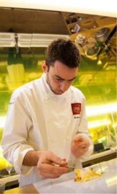 Le chef du restaurant l'Agapé Substance (Paris VIe), Gaëtan Gentil.
