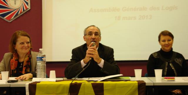 Françoise Bernard, de la fédération des Logis, Michel Sabot, président de l'Allier et Véronique Dufréchou, directrice du comité départemental du tourisme.