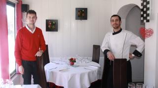 Pierre Lorin, gérant, et Benoît Simian, chef de cuisine, viennent d'ouvrir leur établissement, le...