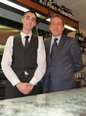 Romain Vuillaume et son professeur Jean-Luc Camera au lysée Auguste Escoffier de Cagnes-sur-Mer.