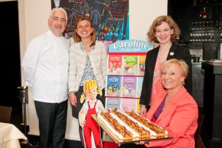 De g à d : Guy Savoy, Caroline Lévêque (Château de Chantegrive), Sarah Koegler, et Simone Probst...