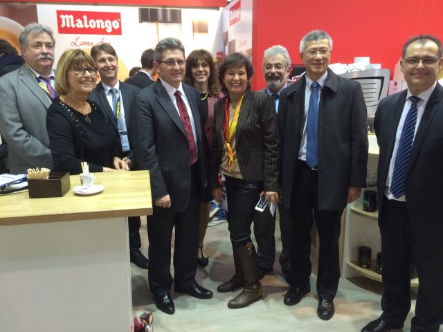 De gche à dte : Jean-Marie Meyssonnetien, académie de Lyon des lycées professionnels, Agnès Vaffier, ex présidente de l'Aflyht, Patrick Pegorado, inspecteur HR Lyon-Clermont des lycées techniques, Michel Lugnier, IGEN en charge de la filière HR, Sandrine 